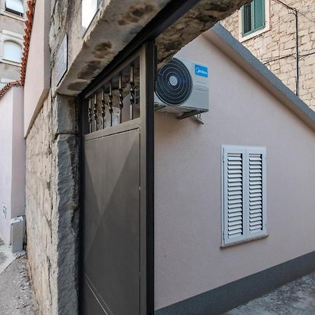 Modesty Apartment Split Exterior photo